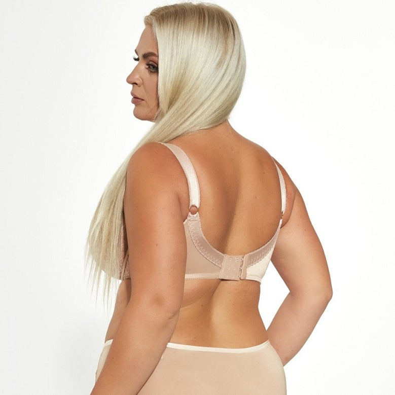 كريس لين - أوبال: مجموعة حمالة صدر من الدانتيل الناعم