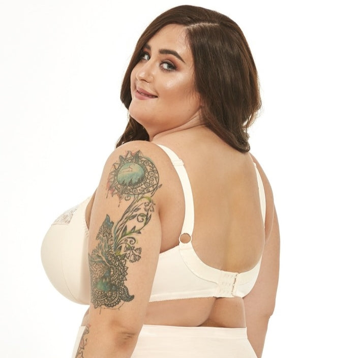 كريس لين- بولا: مجموعة حمالة صدر شبه ناعمة